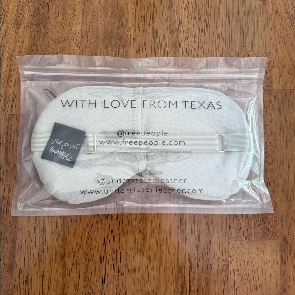 NWT Free People x Understated Vegan Leather Travel Mask Grey w/ Metallic Stars - Picture 5 of 13
